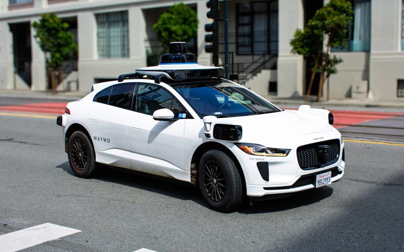 waymo-plans-to-launch-fully-autonomous-taxi-service-in-london-next-year