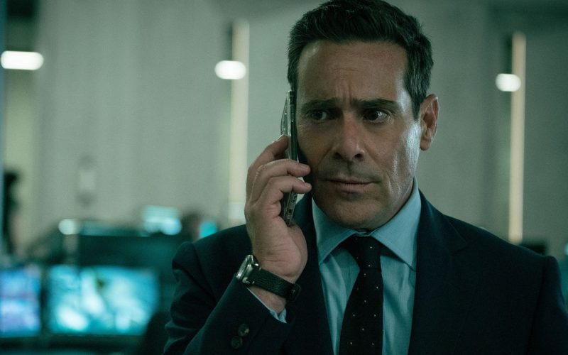 slow-horses-season-5-episode-4-delivers-a-classic-british-spy-showdown,-with-shoes-off