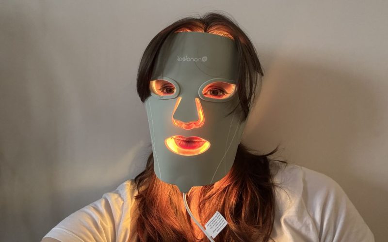 nanoleaf-led-face-mask-review:-fantastic-value-for-money,-but-only-by-cutting-some-corners