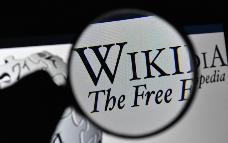 wikimedia-says-ai-bots-and-summaries-are-hurting-wikipedia’s-traffic