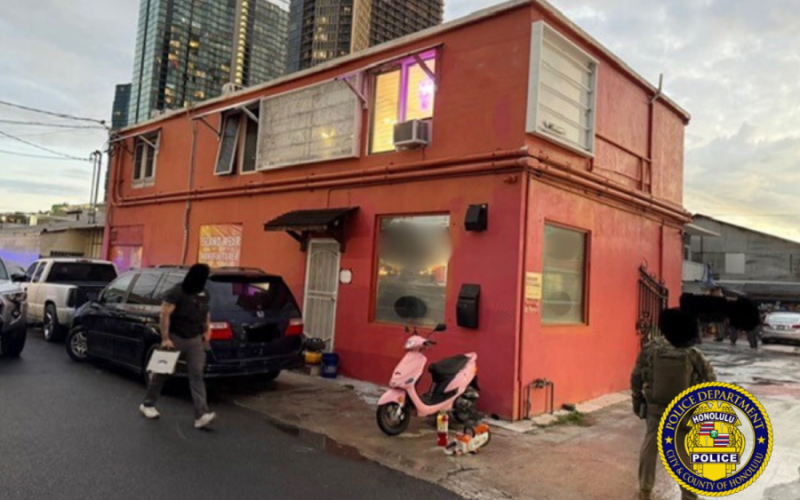 honolulu-police-shut-down-illegal-gambling-operation,-seizing-cash-and-machines