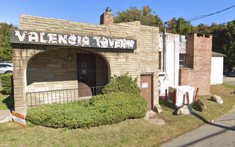 bartender-arrested-in-suffolk-county-for-illegal-gambling-at-huntington-bar